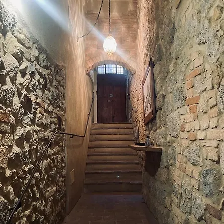 Corte Dei Guelfi * Сан-Джиминьяно